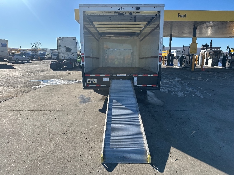 Used 2022 Ford E-350 - photo 11