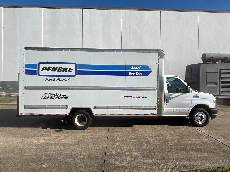 Used 2022 Ford E-350 - photo 16
