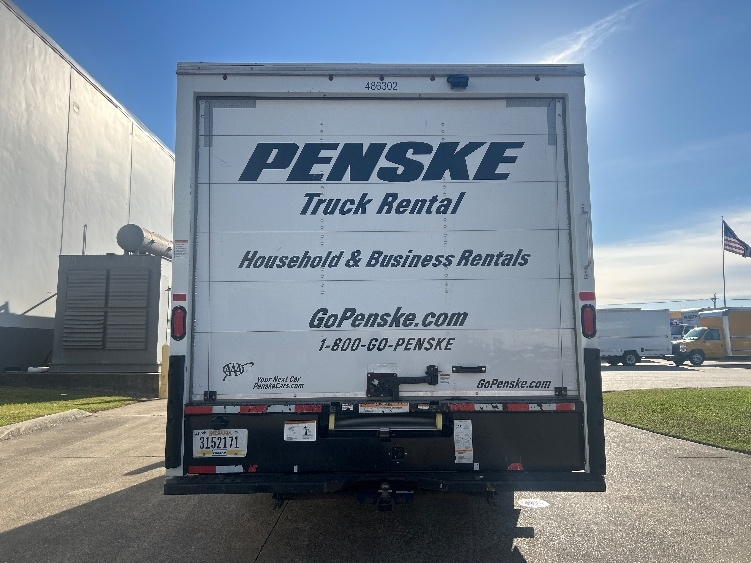 Used 2022 Ford E-350 - photo 9