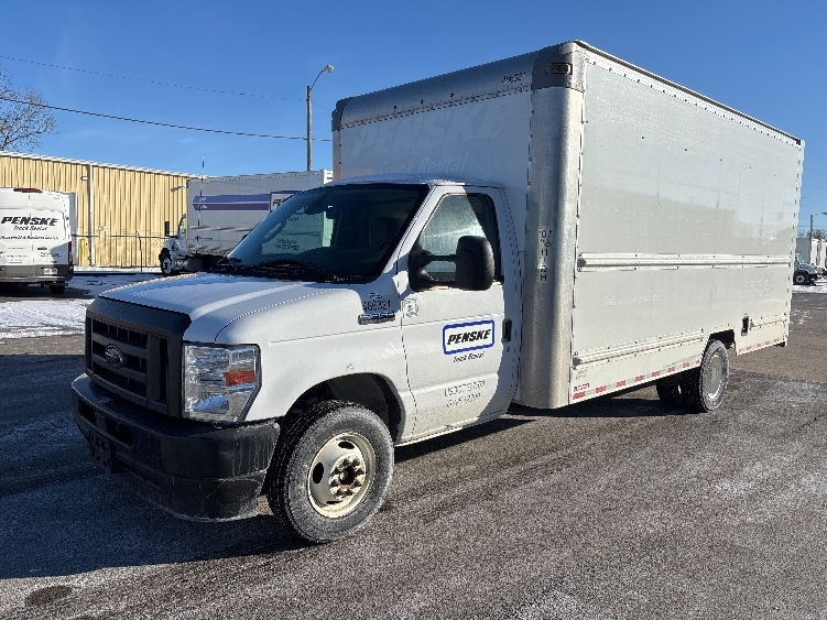 Used 2022 Ford E-350 - photo 5
