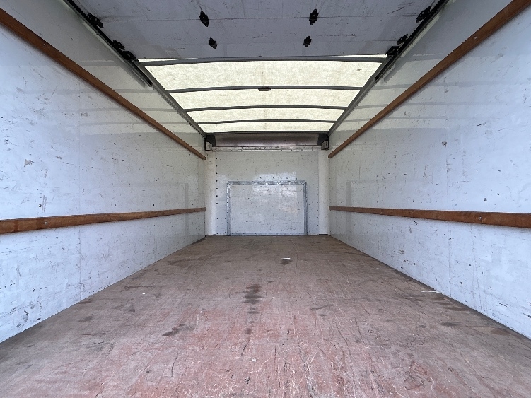 Used 2022 Ford E-350 - photo 12