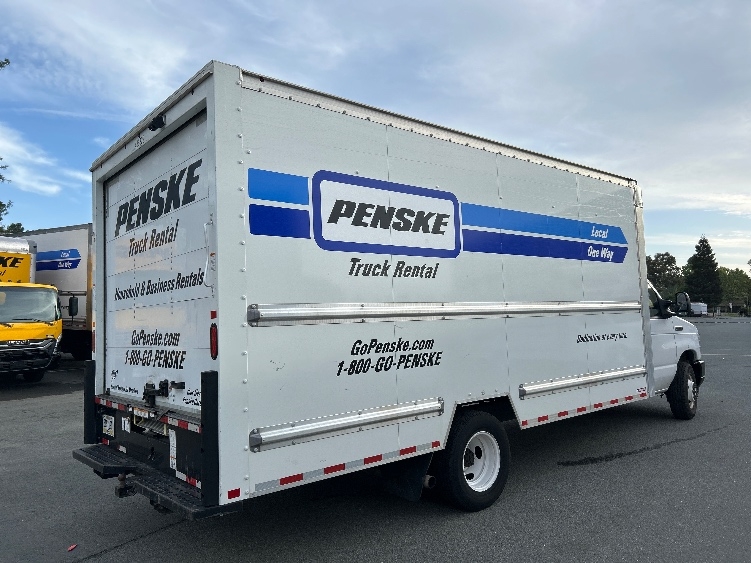 Used 2022 Ford E-350 - photo 15