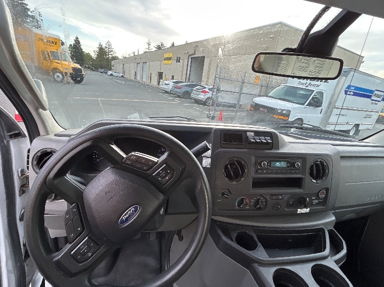 Used 2022 Ford E-350 - photo 20