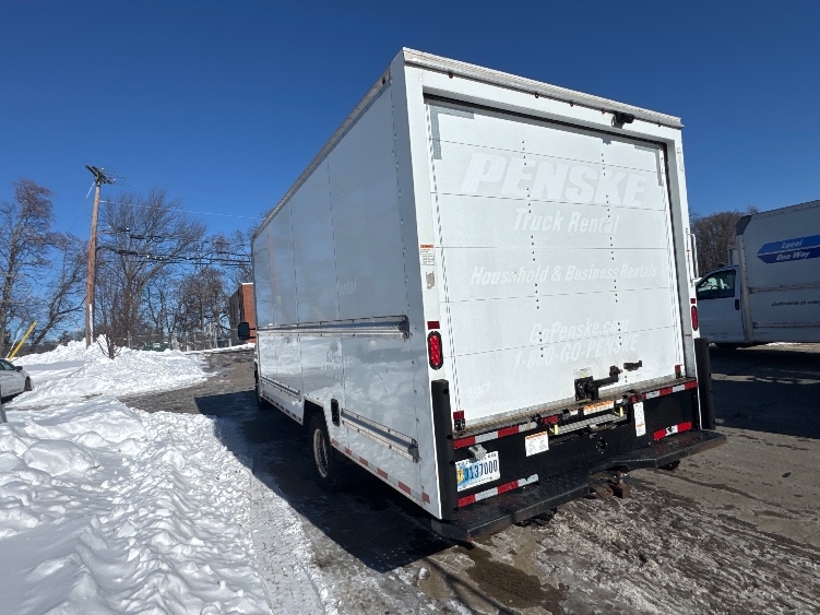 Used 2022 Ford E-350 - photo 8