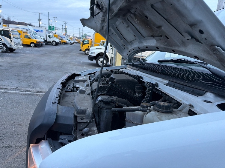 Used 2022 Ford E-350 - photo 26