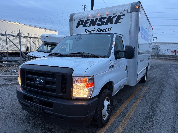 Used 2022 Ford E-350 - photo 27