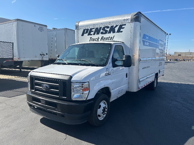 Used 2022 Ford E-350 - photo 5