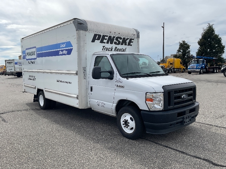 Used 2022 Ford E-350 - photo 1