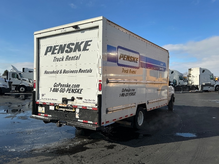 Used 2022 Ford E-350 - photo 15