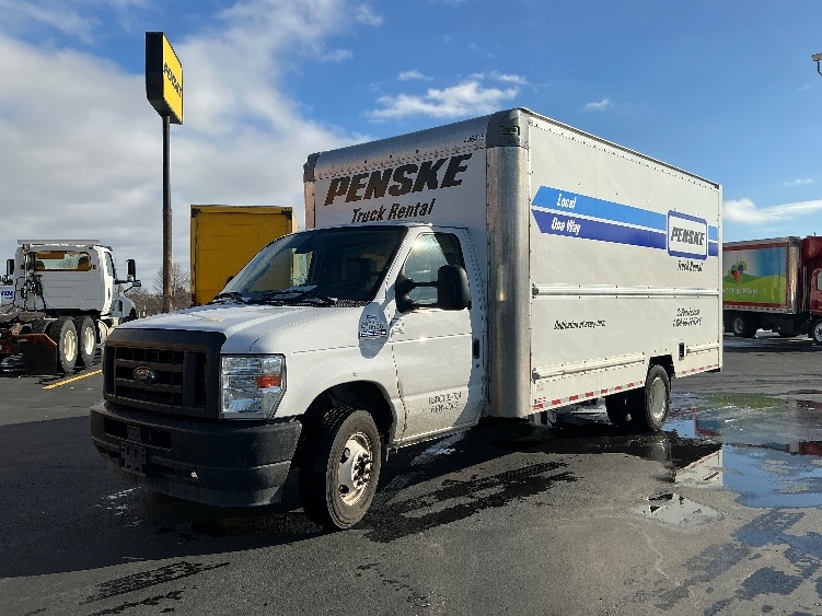 Used 2022 Ford E-350 - photo 5