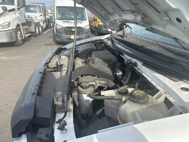 Used 2022 Ford E-350 - photo 26