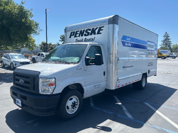 Used 2022 Ford E-350 - photo 5