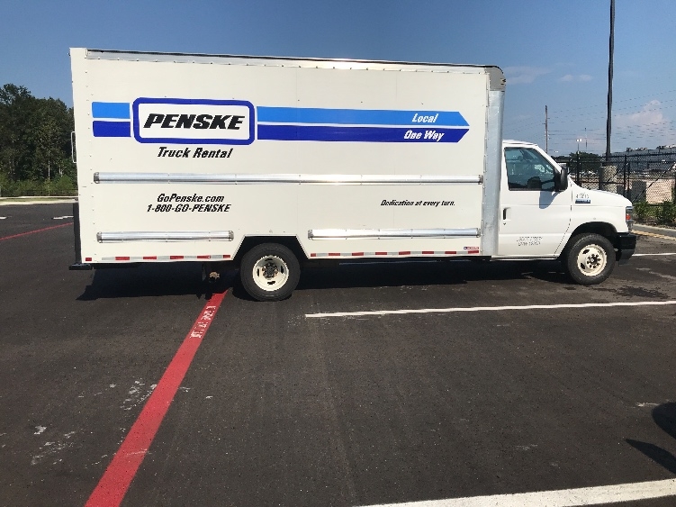 Used 2022 Ford E-350 - photo 17