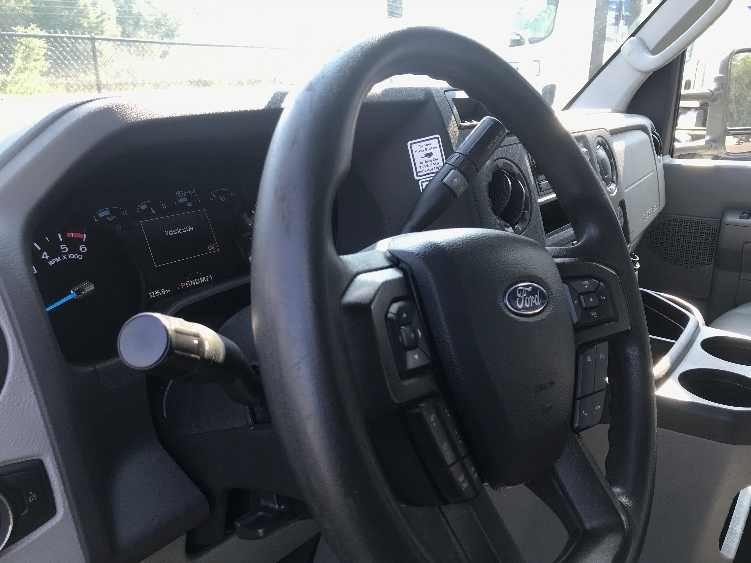 Used 2022 Ford E-350 - photo 19