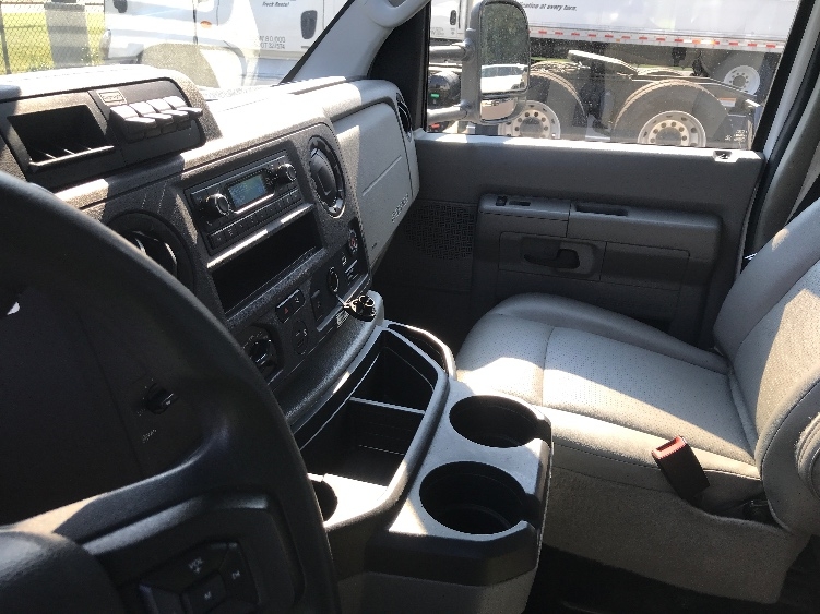 Used 2022 Ford E-350 - photo 21