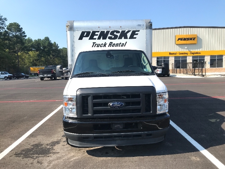 Used 2022 Ford E-350 - photo 2