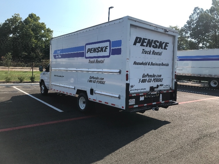 Used 2022 Ford E-350 - photo 8
