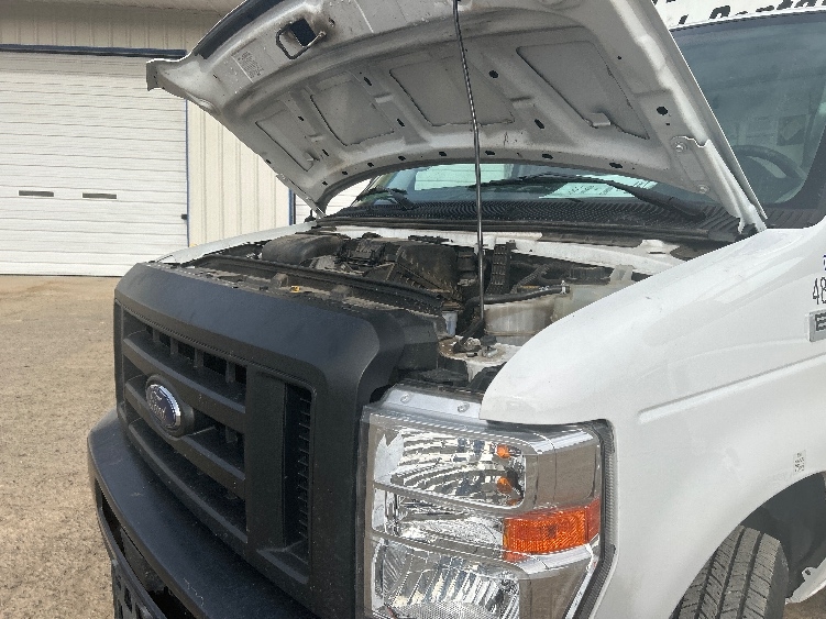 Used 2022 Ford E-350 - photo 25