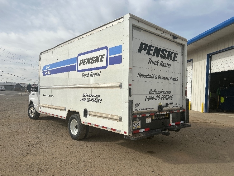 Used 2022 Ford E-350 - photo 8