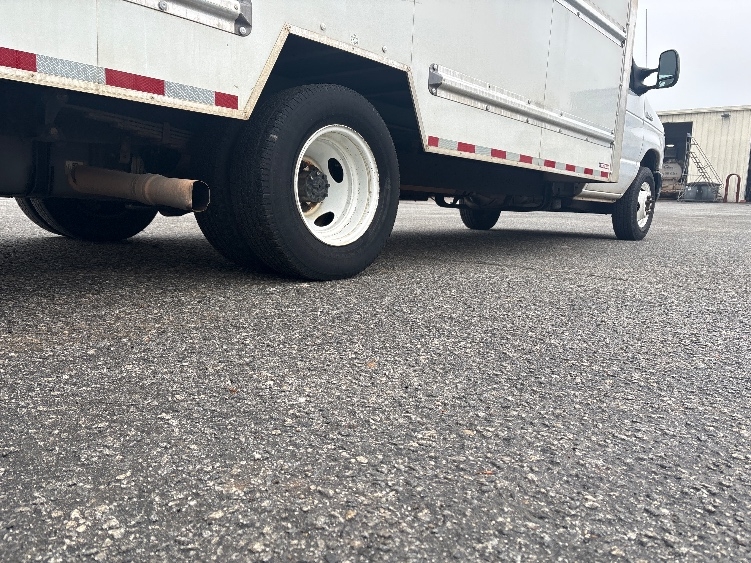 Used 2022 Ford E-350 - photo 14