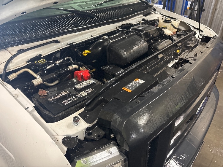 Used 2022 Ford E-350 - photo 23