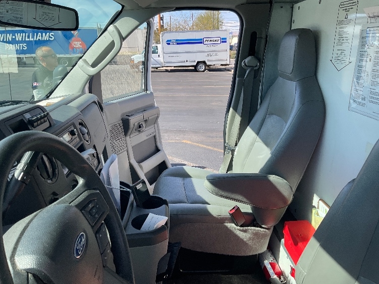 Used 2022 Ford E-350 - photo 16