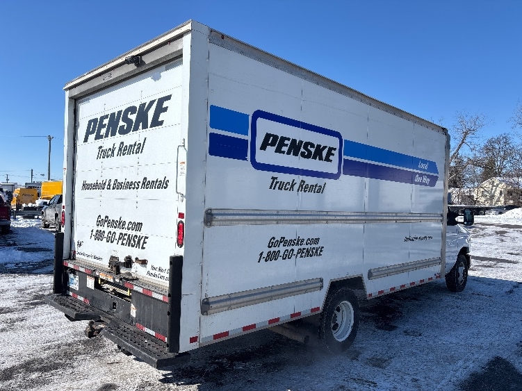 Used 2022 Ford E-350 - photo 14