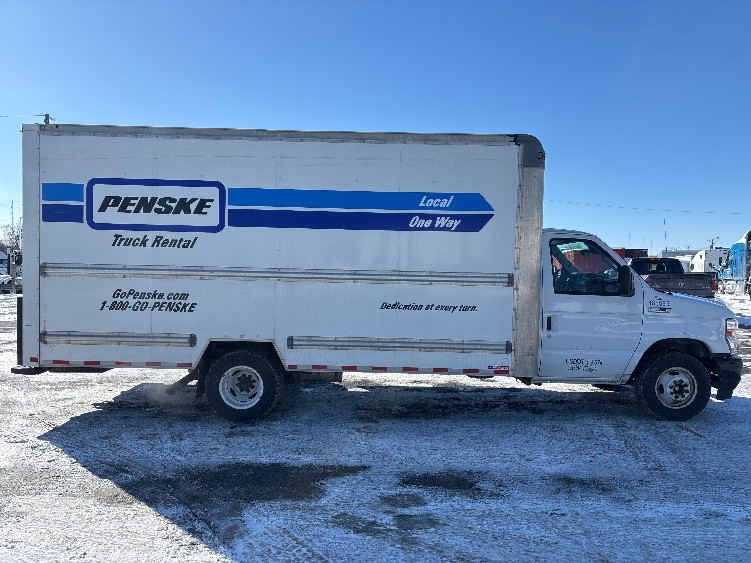 Used 2022 Ford E-350 - photo 16