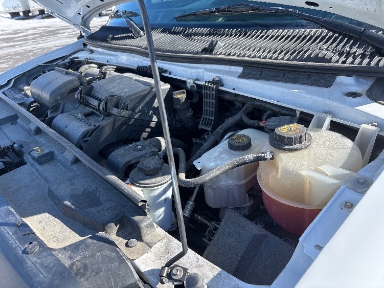 Used 2022 Ford E-350 - photo 25