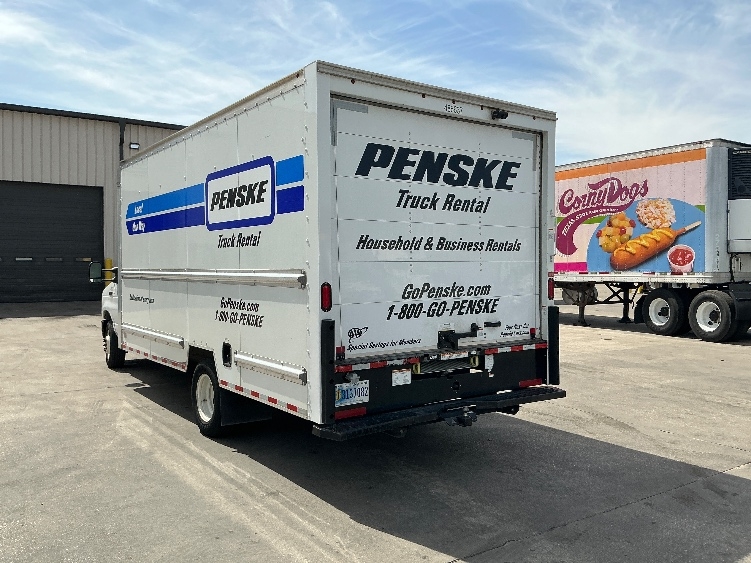 Used 2022 Ford E-350 - photo 8