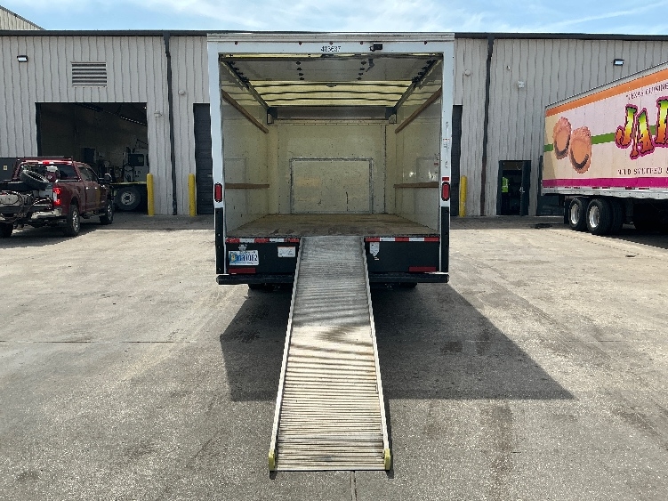 Used 2022 Ford E-350 - photo 11
