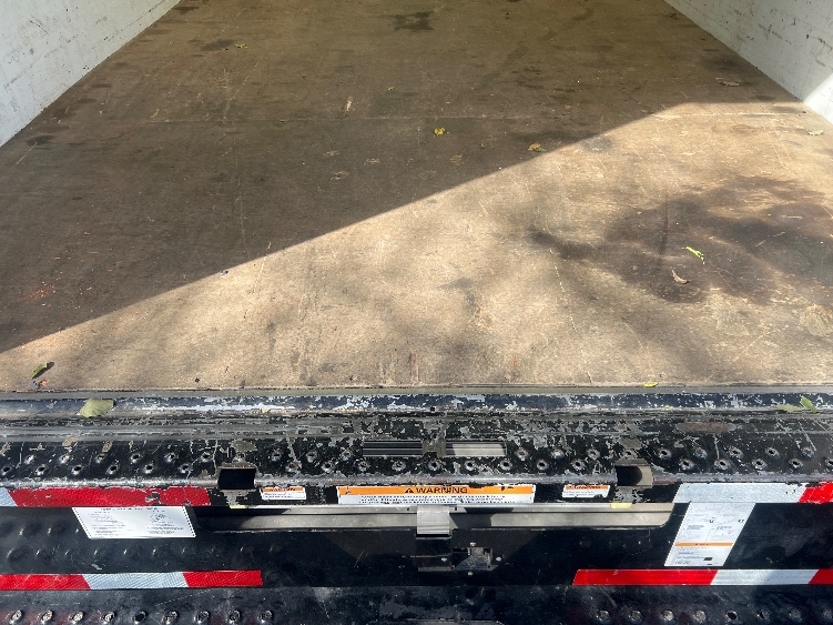 Used 2022 Ford E-350 - photo 12