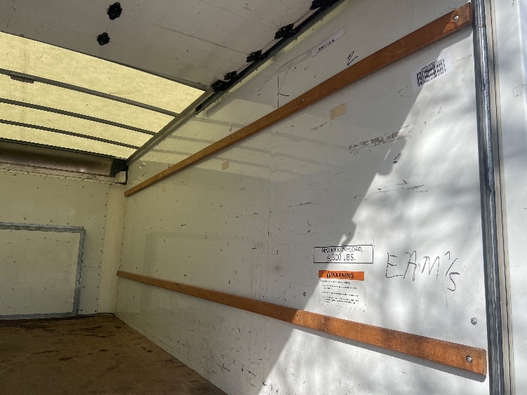 Used 2022 Ford E-350 - photo 14