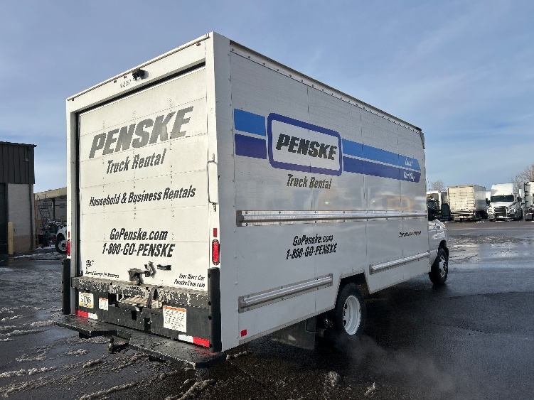 Used 2022 Ford E-350 - photo 14