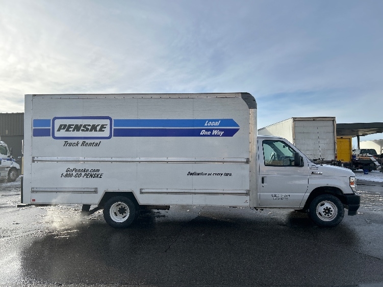 Used 2022 Ford E-350 - photo 16