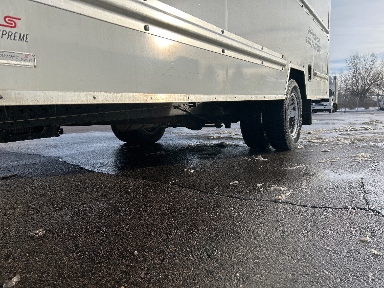 Used 2022 Ford E-350 - photo 7