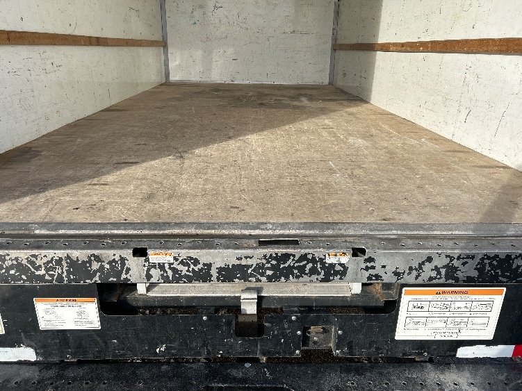 Used 2022 Ford E-350 - photo 11