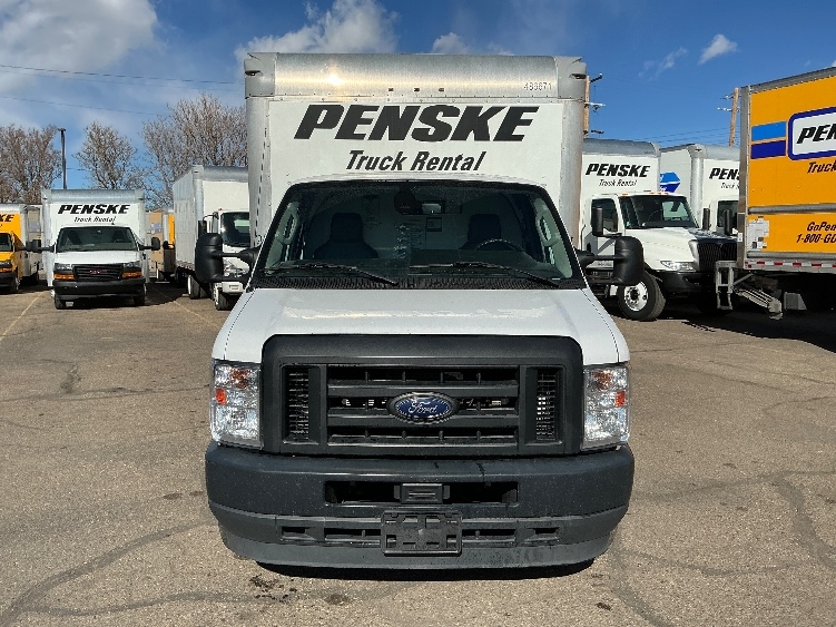 Used 2022 Ford E-350 - photo 2