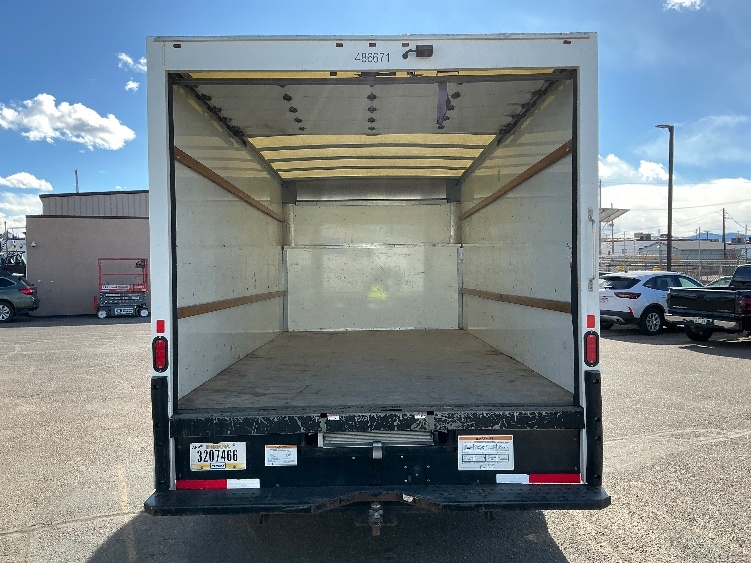 Used 2022 Ford E-350 - photo 11