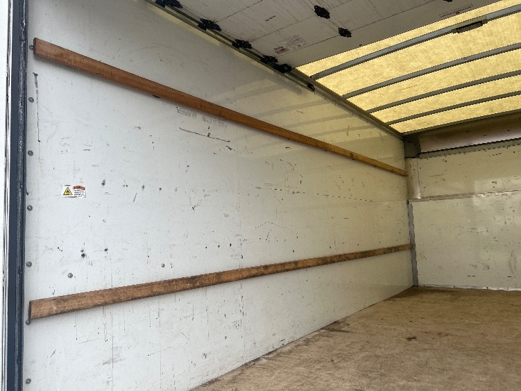 Used 2022 Ford E-350 - photo 11