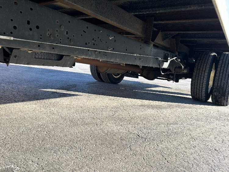 Used 2022 Ford E-350 - photo 7