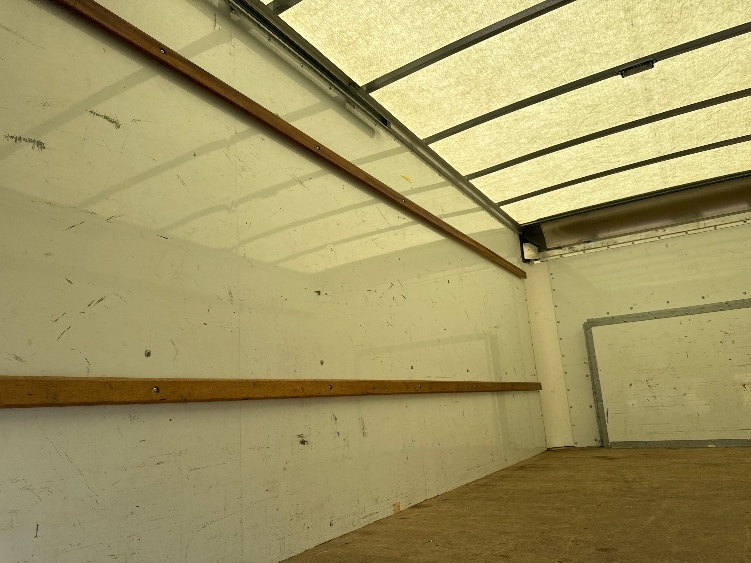 Used 2022 Ford E-350 - photo 13