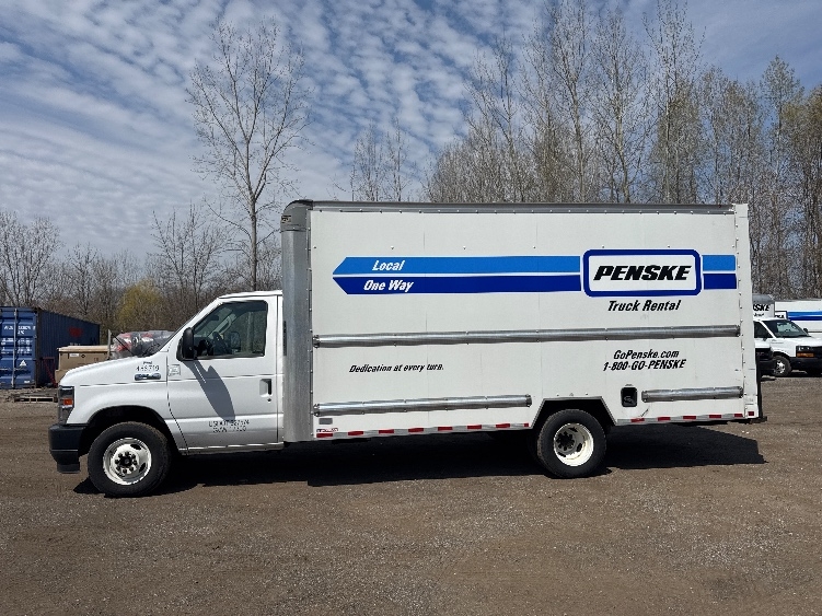 Used 2022 Ford E-350 - photo 6