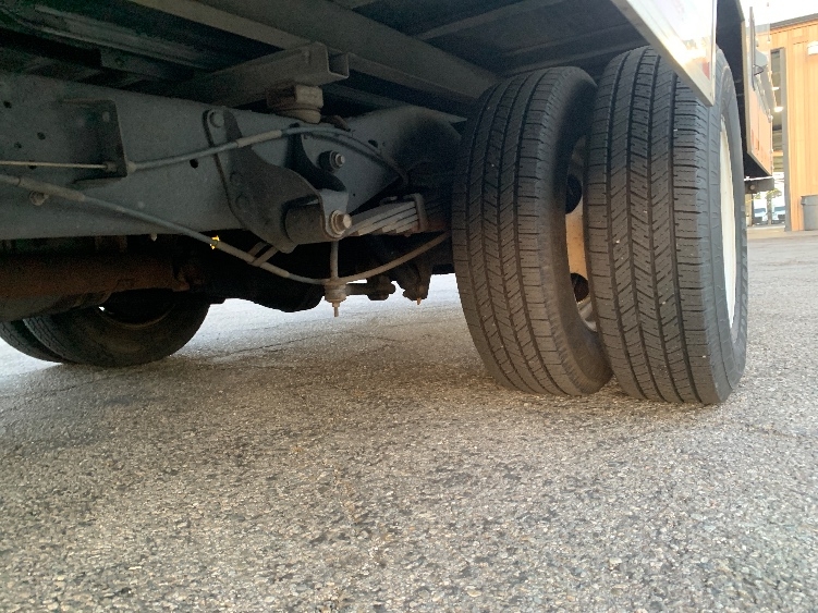 Used 2022 Ford E-350 - photo 7