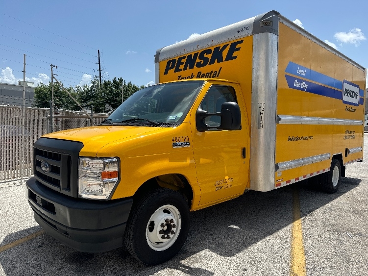 Used 2022 Ford E-350 - photo 5