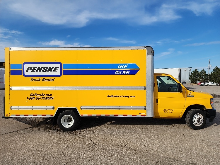 Used 2022 Ford E-350 - photo 16