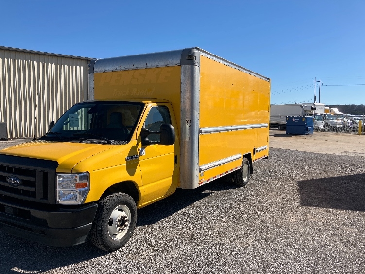 Used 2022 Ford E-350 - photo 5