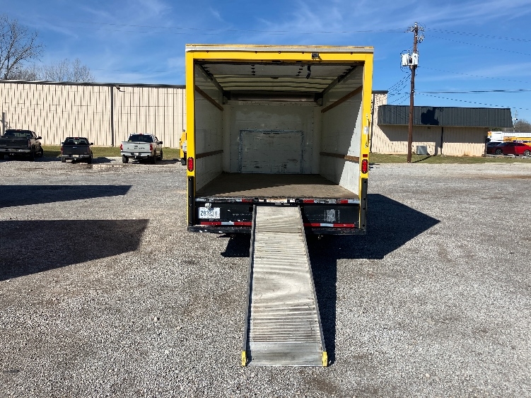Used 2022 Ford E-350 - photo 11