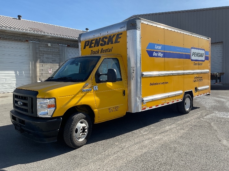Used 2022 Ford E-350 - photo 5