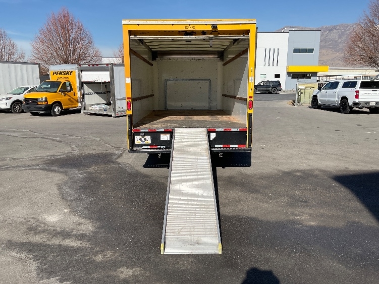 Used 2022 Ford E-350 - photo 11